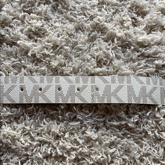 Michael Kors Belt - Picture 3 of 4